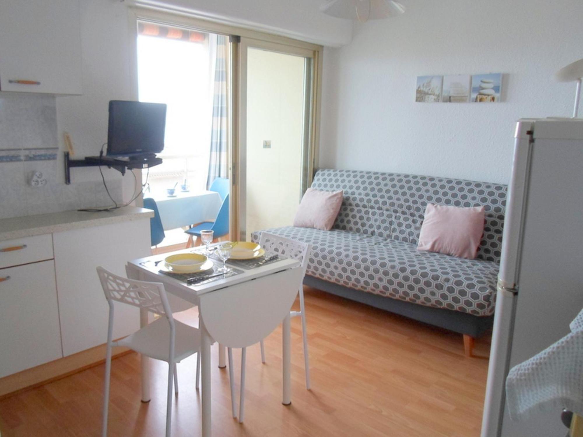 1 Chambre, Balcon, Animaux Admis, Proche Thermes - Fr-1-503-65 * Balaruc-les-Bains